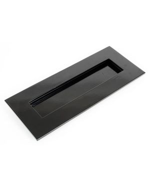 Black Small Letter Plate