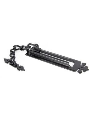 Black Door Chain