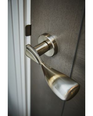 Amerigo Lever On Rose - Pearlescent Nickel