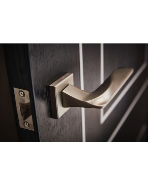 Milvio Lever On Square Rose - Cool Brushed Nickel