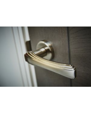 Pugni Lever On Rose - Pearlescent Nickel