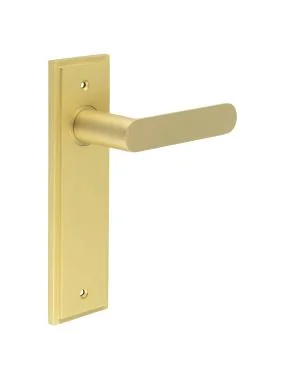 Kensington Lever On Backplate - Satin Brass
