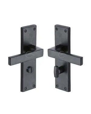 Cheswell Bathroom Set