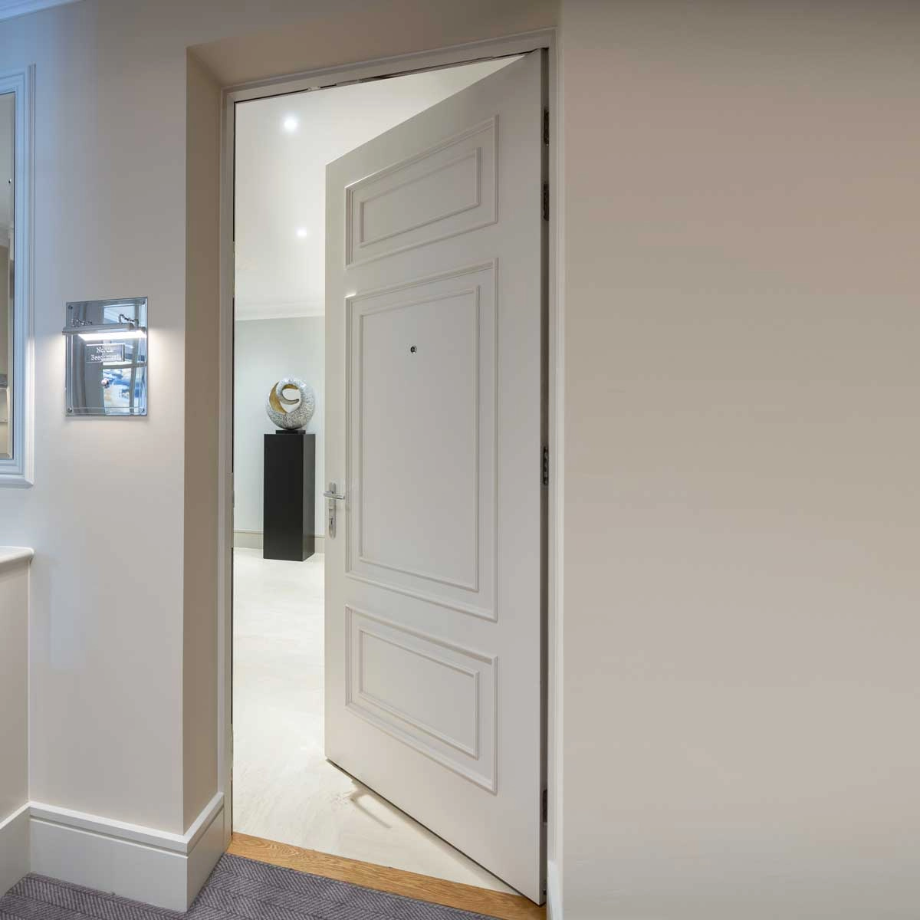 White Shelbourne Lifestyle